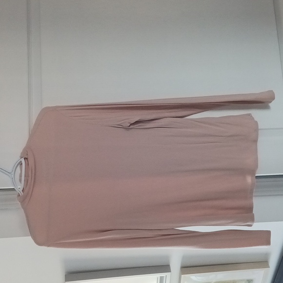 Aritzia Babaton Larry Turtleneck in Pink Prima - Picture 2 of 4